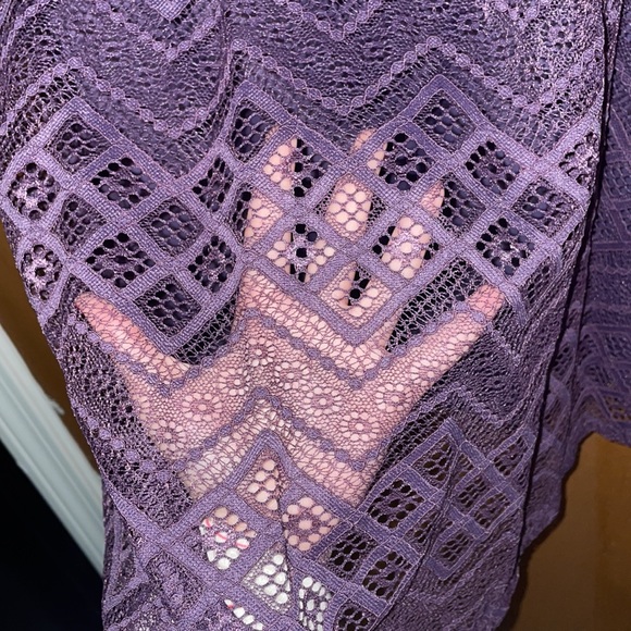 Francesca’s NWT purple lace halter mini dress - Picture 5 of 12